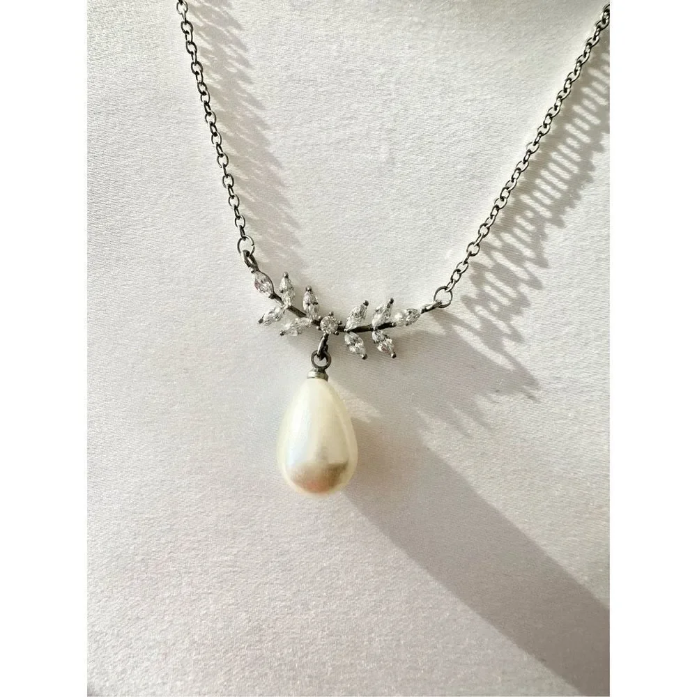 Charming Charlie faux pearl cubic zirconia delicate necklace